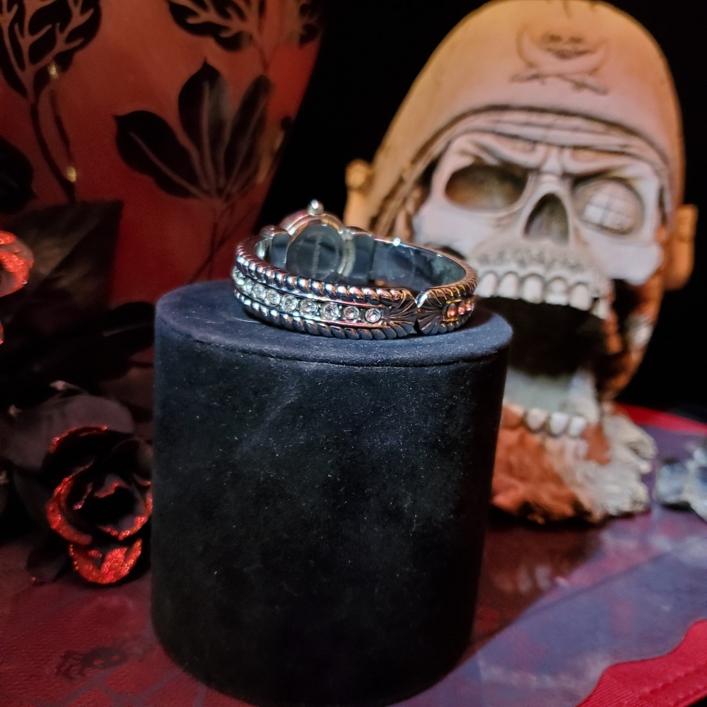 🖤Pt. 2- VTG Gorgeous Silver & Rhinestone Watch🖤 - Picture 16 of 16